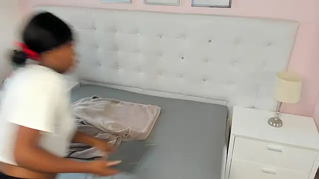 RitaGibsonn online show from February 16, 7:32 pm