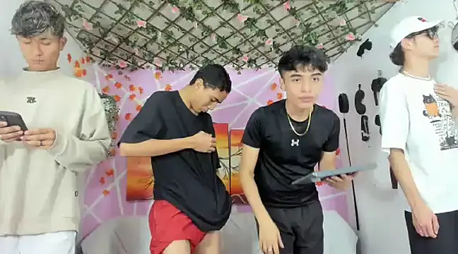 Snapshot of Maxxi_hot23 chatting on March 4, 9:54 pm Maxxi hot23 online show from March 4, 9:54 pm