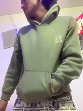 Babyalienqm online show from April 18, 9:24 am