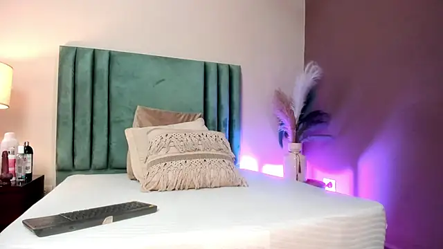 SeleneLujan online show from March 10, 11:48 am