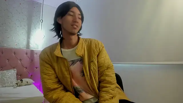 loverisu-coral online show from February 22, 9:24 pm