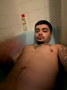 Snapshot of papiVilla23 chatting on September 19, 4:58 am papiVilla23 online show from September 19, 4:58 am