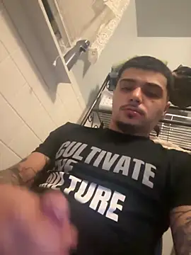 Snapshot of papiVilla23 chatting on September 27, 4:39 am papiVilla23 online show from September 27, 4:39 am