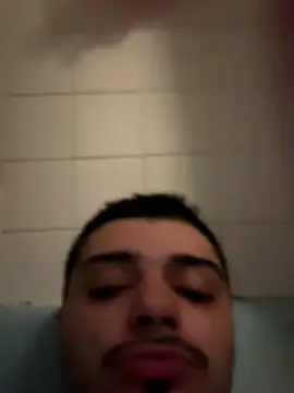 Snapshot of papiVilla23 chatting on October 3, 3:36 am papiVilla23 online show from October 3, 3:36 am