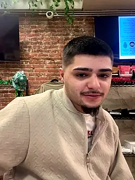 Snapshot of papiVilla23 chatting on December 14, 1:11 am papiVilla23 online show from December 14, 1:11 am