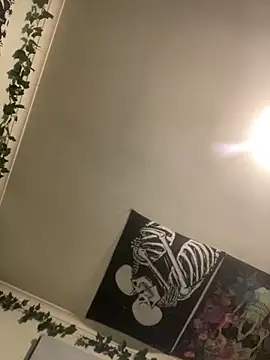 Snapshot of 1Zoey101 chatting on February 2, 3:33 pm 1Zoey101 online show from February 2, 3:33 pm