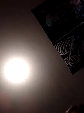 Snapshot of 1Zoey101 chatting on February 4, 4:07 am 1Zoey101 online show from February 4, 4:07 am