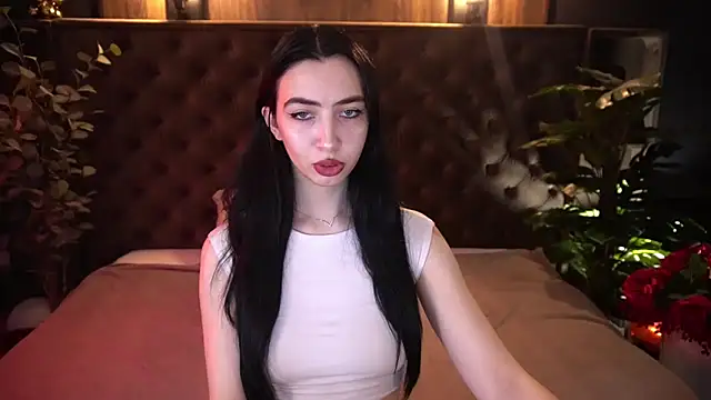 WildKittenX  online show from March 15, 6:41 am