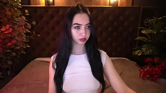 WildKittenX  online show from April 5, 5:48 am