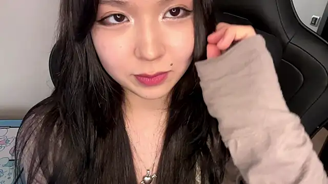 melana love online show from March 20, 11:49 am