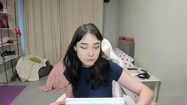 ka00ru chan online show from February 6, 9:01 am