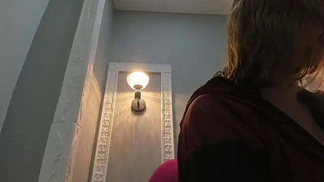 Bonniie 22 online show from December 15, 2:43 pm