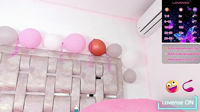 LunaaSweett online show from March 20, 8:08 pm