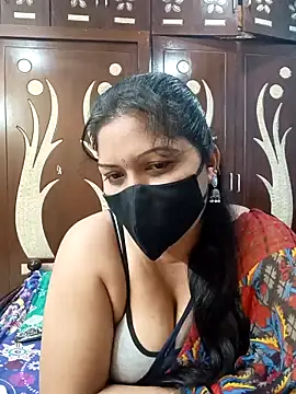 Snapshot of Bagi-Sexy chatting on February 8, 9:29 pm Bagi-Sexy online show from February 8, 9:29 pm