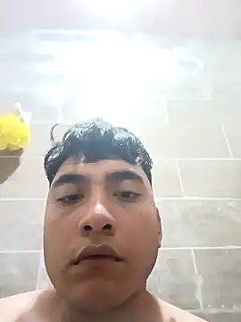 Snapshot of crisssalazar chatting on March 10, 8:59 am crisssalazar online show from March 10, 8:59 am