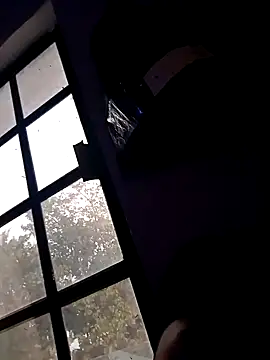 Snapshot of crisssalazar chatting on March 12, 1:40 pm crisssalazar online show from March 12, 1:40 pm