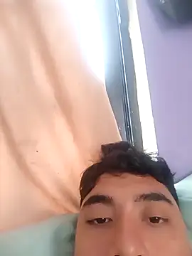 Snapshot of crisssalazar chatting on March 13, 2:33 pm crisssalazar online show from March 13, 2:33 pm