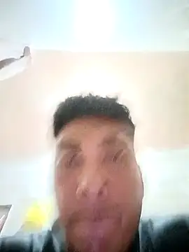 Snapshot of crisssalazar chatting on September 9, 2:11 am crisssalazar online show from September 9, 2:11 am