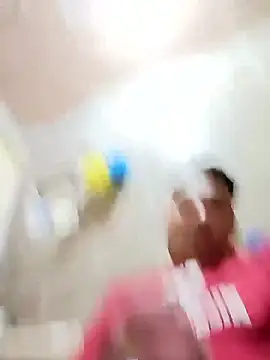 Snapshot of crisssalazar chatting on January 13, 1:44 am crisssalazar online show from January 13, 1:44 am