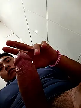 Snapshot of crisssalazar chatting on January 13, 6:35 pm crisssalazar online show from January 13, 6:35 pm