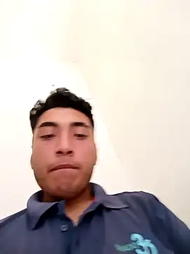 crisssalazar online show from April 14, 6:25 pm