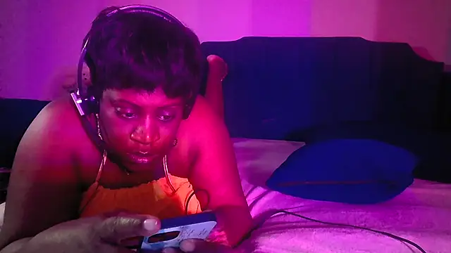 lovelyenigma365 online show from March 7, 8:23 am