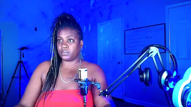 lovelyenigma365 online show from April 23, 3:30 am