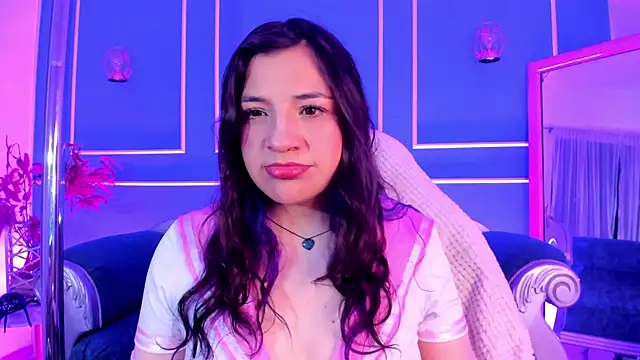 TaraTaylorr online show from December 15, 2:27 am