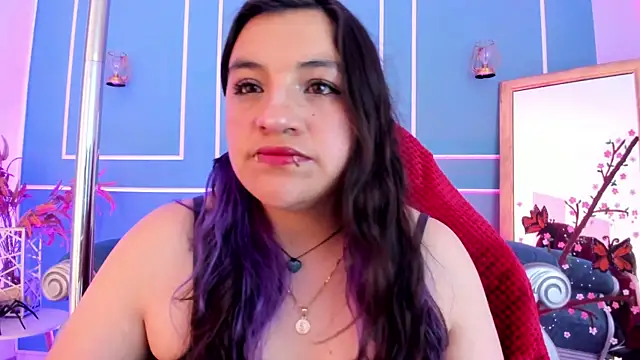 TaraTaylorr online show from April 24, 2:58 am