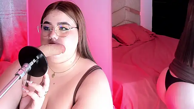 MadissonLee   online show from April 21, 10:34 pm