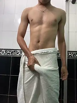 18 ALExxx online show from April 25, 5:54 am