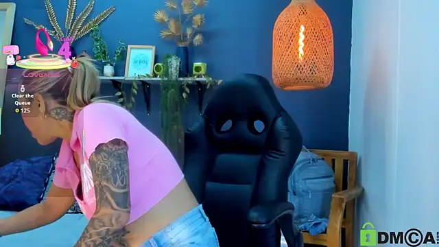 yessila parker online show from November 15, 2:31 am