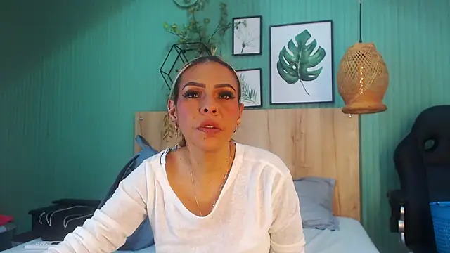 yessila parker online show from December 3, 5:44 pm