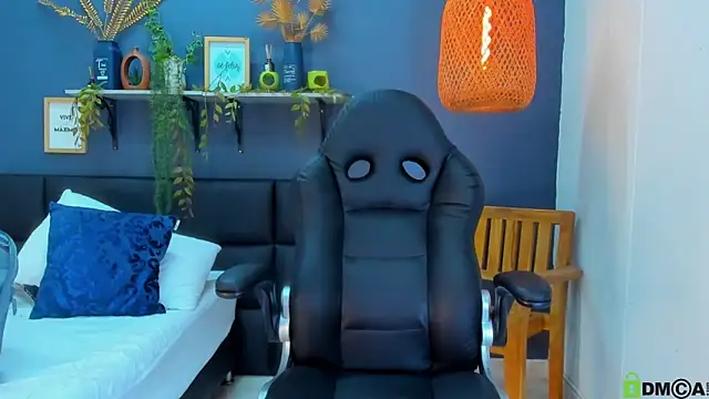 yessila parker online show from January 17, 10:42 am