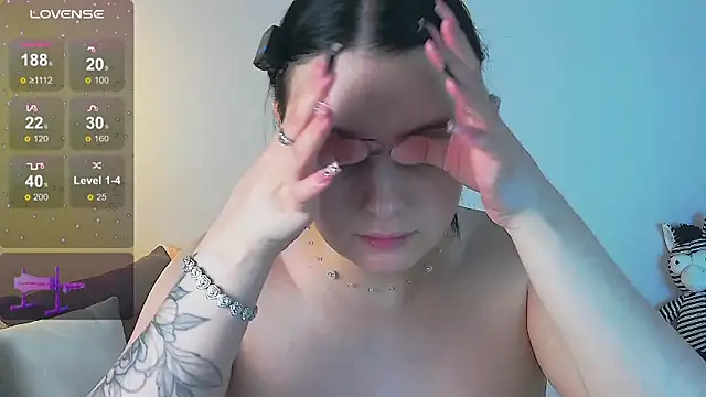 Miss Vic online show from July 23, 8:29 pm