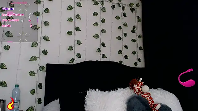 Snapshot of victtoria_cane63 chatting on June 4, 9:54 pm victtoria cane63 online show from June 4, 9:54 pm