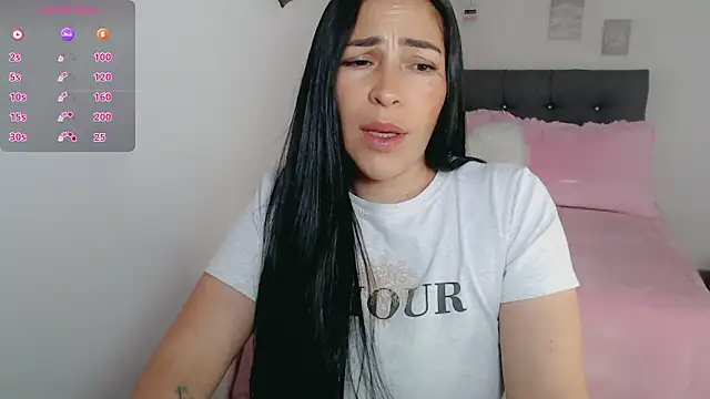 Snapshot of luna_lgomez_ chatting on March 3, 12:11 pm luna lgomez online show from March 3, 12:11 pm