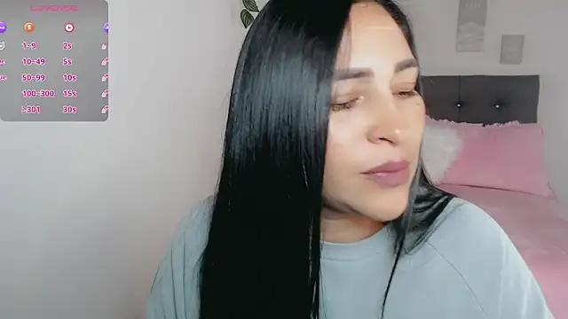 Snapshot of luna_lgomez_ chatting on March 9, 12:09 pm luna lgomez online show from March 9, 12:09 pm