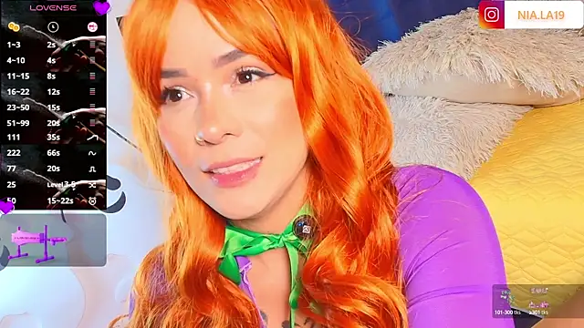 HotAlana  online show from October 1, 4:02 pm