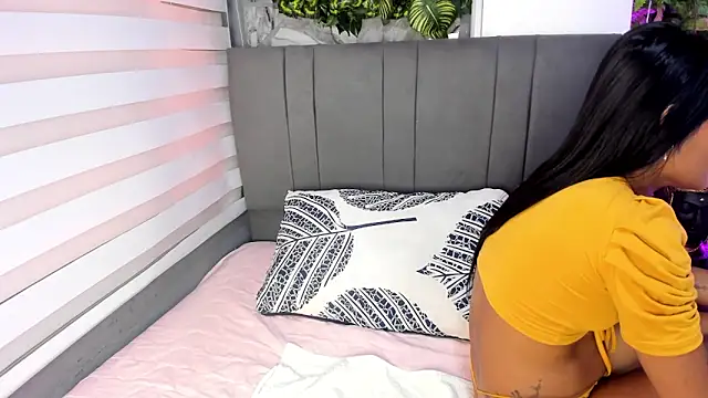 Fernanda liie  online show from December 21, 1:07 pm