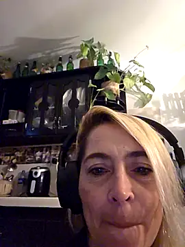 Sara Valkyri online show from September 13, 11:37 pm