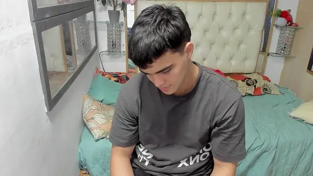 heiker  online show from November 9, 1:37 am