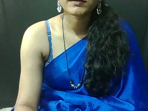 Snapshot of sugandha_bhabhi chatting on December 4, 5:06 am sugandha bhabhi online show from December 4, 5:06 am