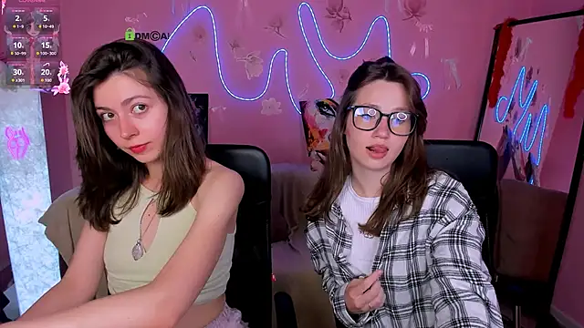 Snapshot of helli_belli chatting on June 16, 11:40 pm helli belli online show from June 16, 11:40 pm