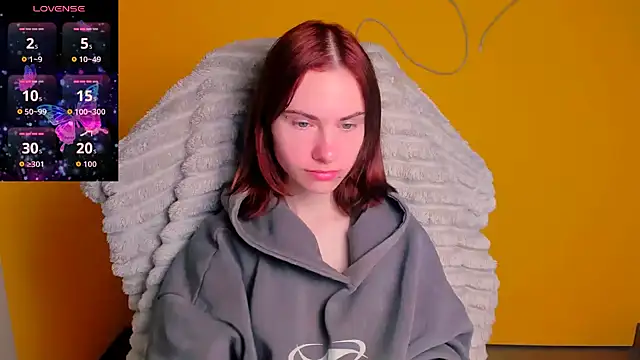 Fiona Night online show from April 18, 5:22 am