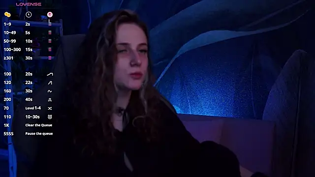 OliviaMcClean online show from November 7, 2:33 am