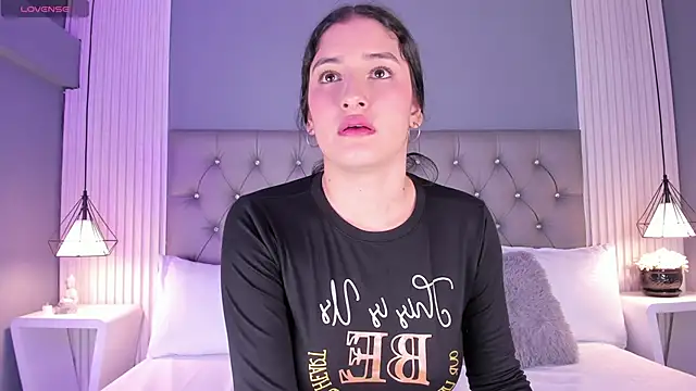 ValeriMilton online show from March 22, 11:42 am