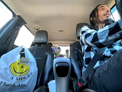 Snapshot of bigjayy1000 chatting on November 1, 8:22 pm bigjayy1000 online show from November 1, 8:22 pm