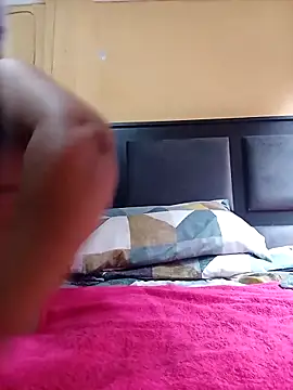 JuicyMilkyTizzy online show from February 24, 8:45 am