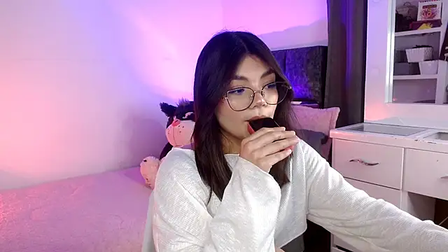  Camilaaa  online show from October 25, 6:43 am